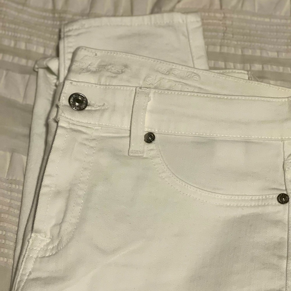 Hardly worn 7 for all mankind white jeans